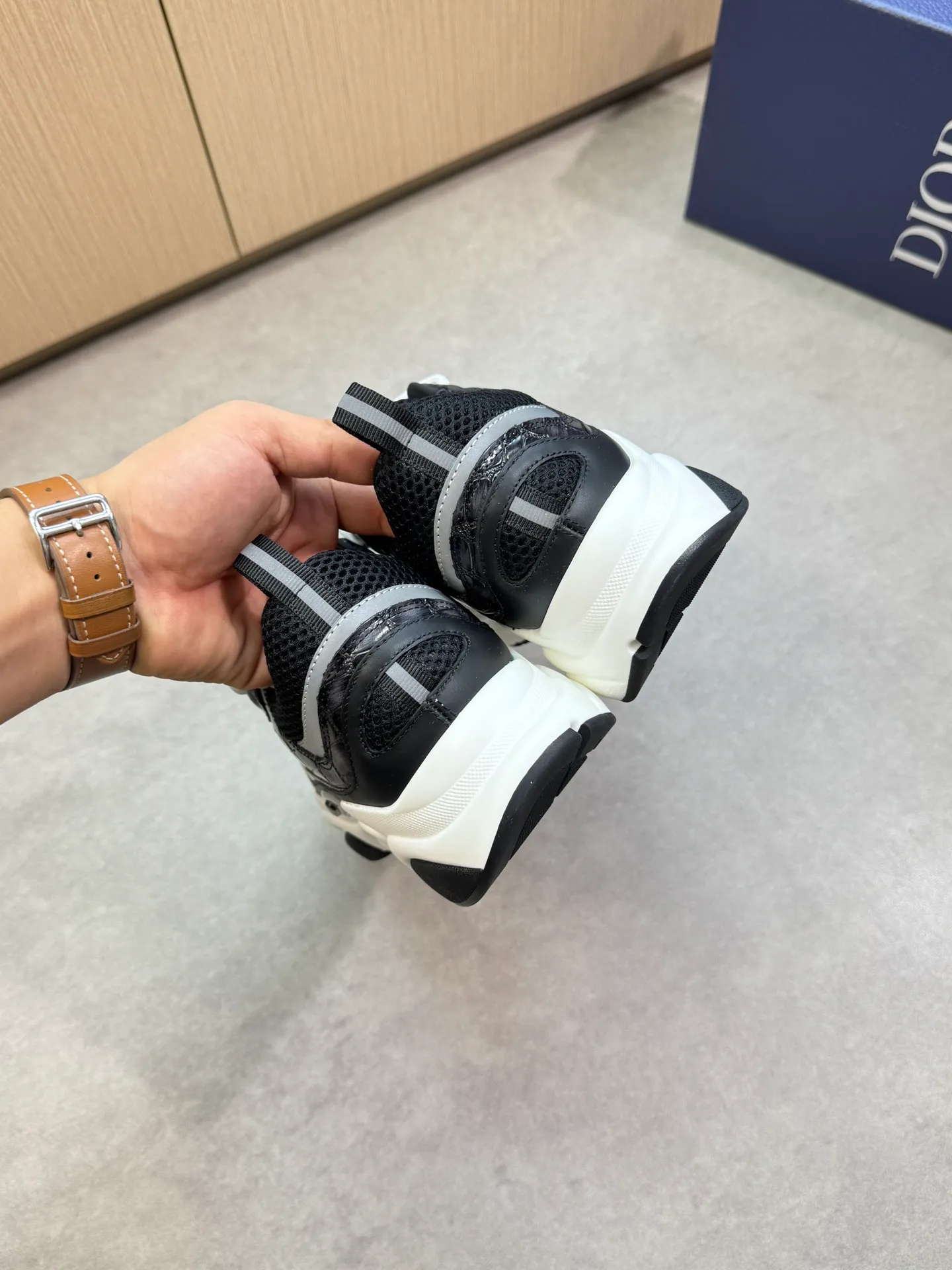 Factory price: 460💰[Dior] Dior - high-end quality original order 🔍🔍🔍 casual sports shoes - upper: 🔝 stone pattern calfskin, high silk mesh canvas, brand totem cloth, tongue and heel; reflective brand webbing - lining: brand canvas - original: ultra-light T men's shoes 💰U foam rubber; two-color molded outsole -Ultra-high quality control·Fine workmanship: highlighted (high-end·nobility·grade) -Size: 39-44 (38, 45, 46, 47, can be customized)·D9285